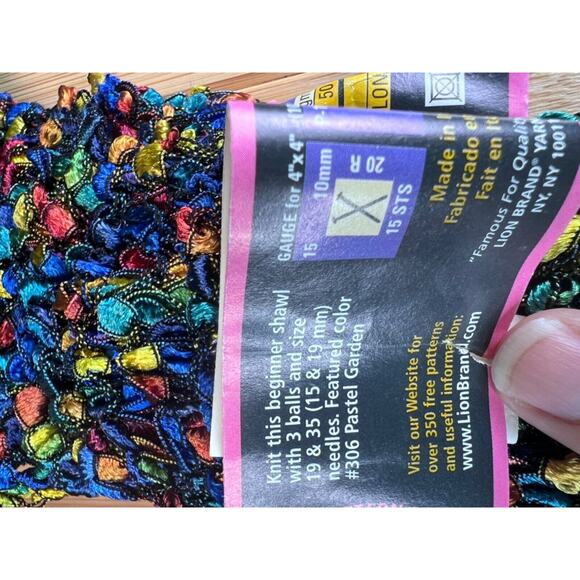 New Bundle of 5 New Yarn For Knitting Great Craft Or Gift - Picture 7 of 7